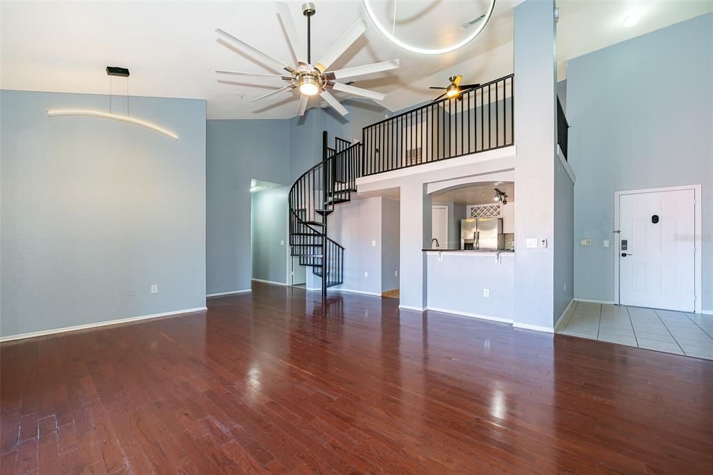 For Sale: $200,000 (2 beds, 2 baths, 1398 Square Feet)