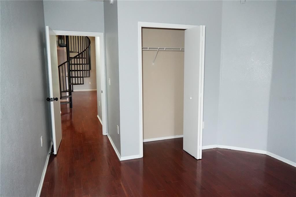 For Sale: $200,000 (2 beds, 2 baths, 1398 Square Feet)