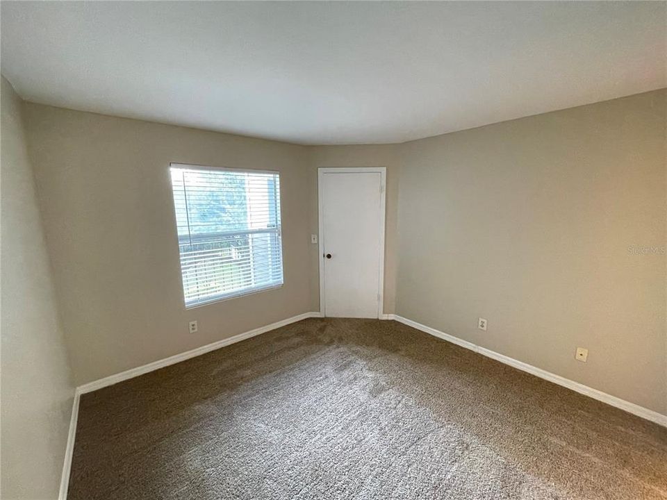 For Rent: $1,195 (1 beds, 1 baths, 560 Square Feet)