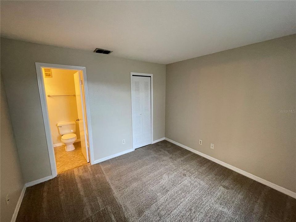 For Rent: $1,195 (1 beds, 1 baths, 560 Square Feet)