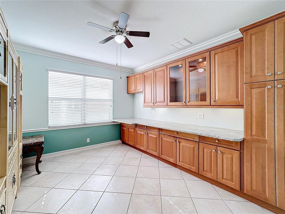 For Sale: $339,500 (3 beds, 2 baths, 1756 Square Feet)