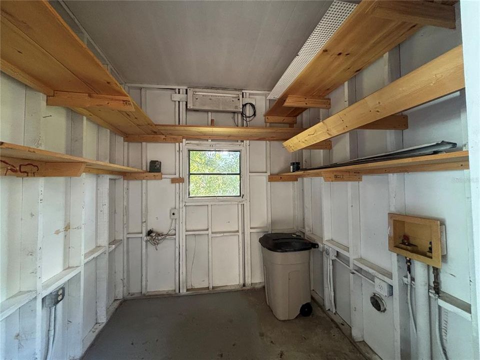 Storage/laundry room