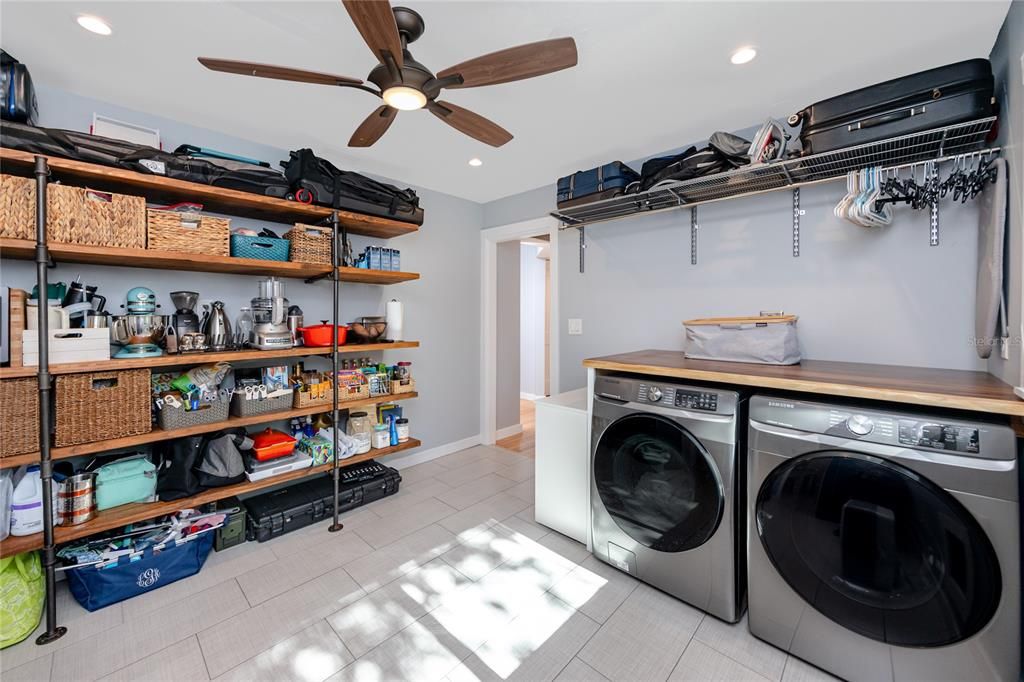 Bonus Room / Inside Laundry Room