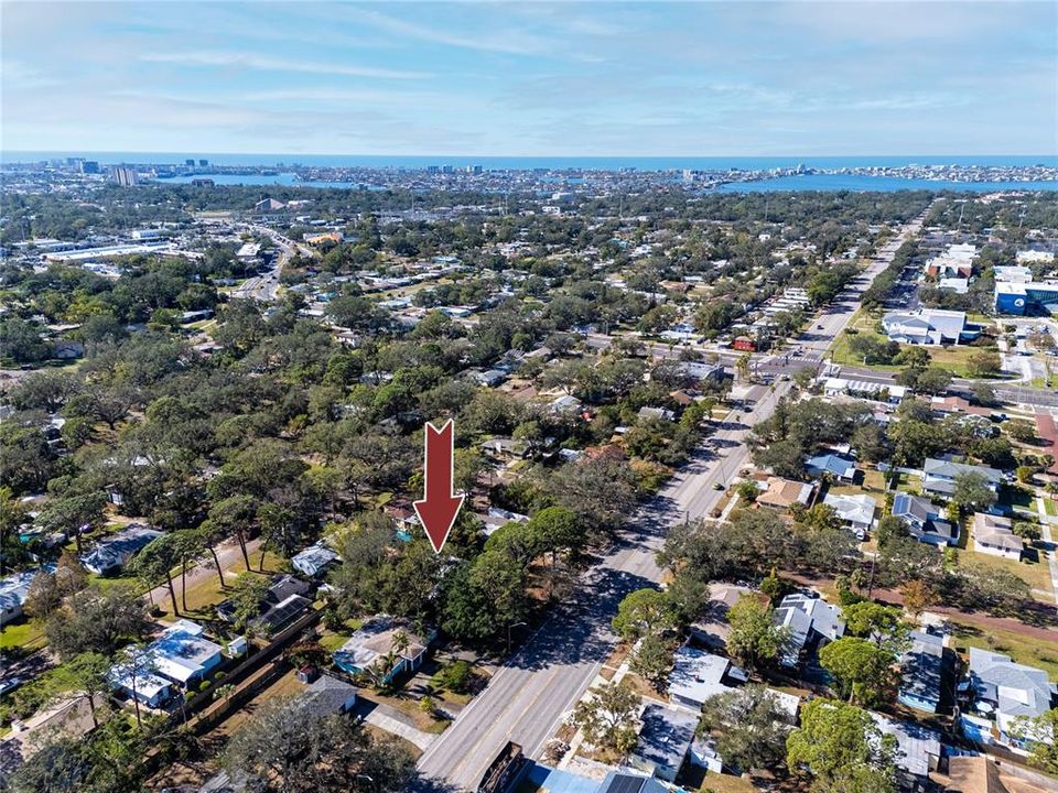 Active With Contract: $465,000 (2 beds, 2 baths, 1192 Square Feet)