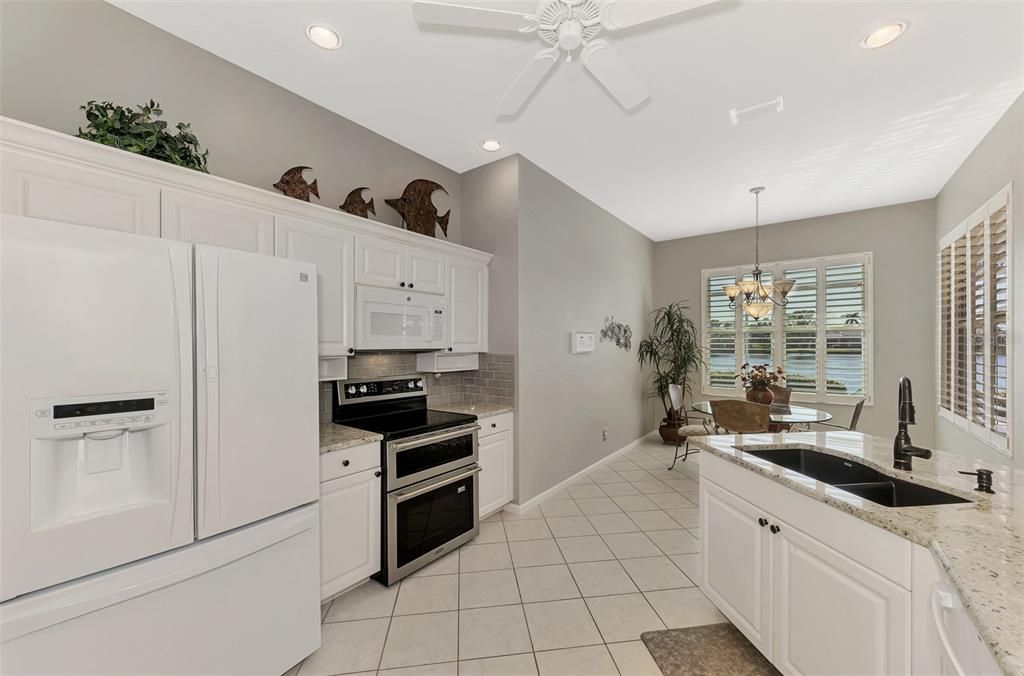 For Sale: $439,900 (2 beds, 2 baths, 1557 Square Feet)