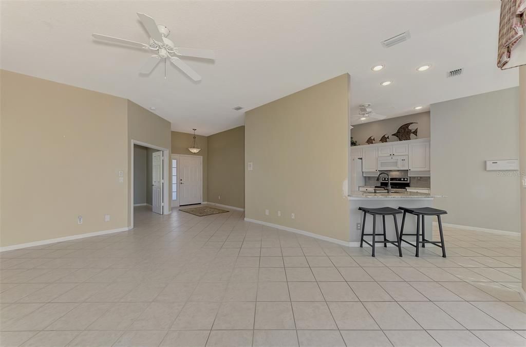 For Sale: $439,900 (2 beds, 2 baths, 1557 Square Feet)