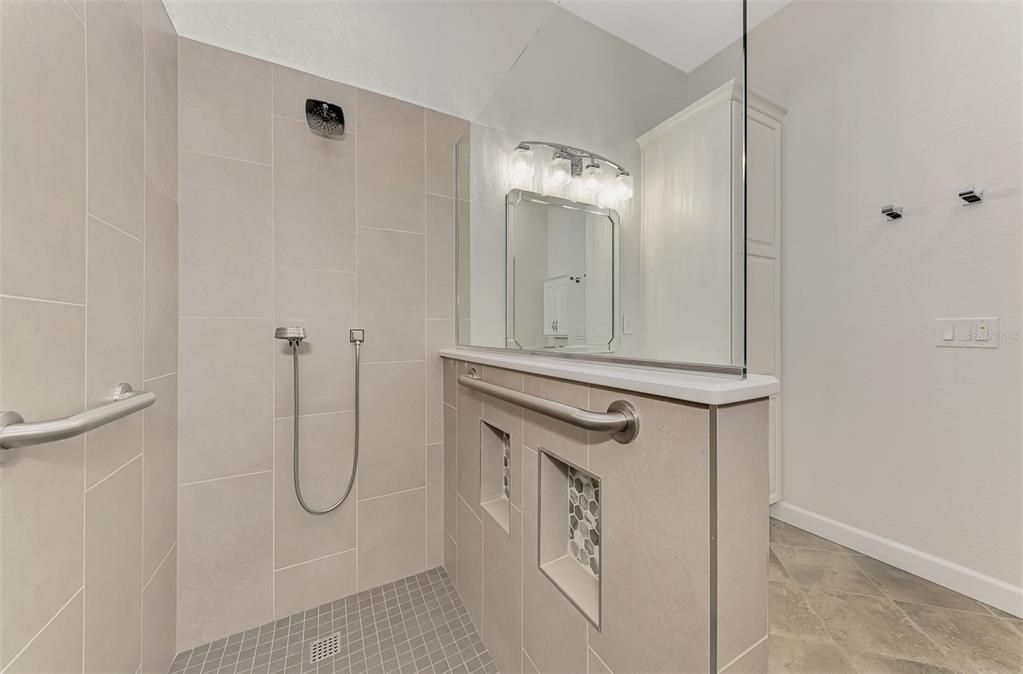 For Sale: $439,900 (2 beds, 2 baths, 1557 Square Feet)