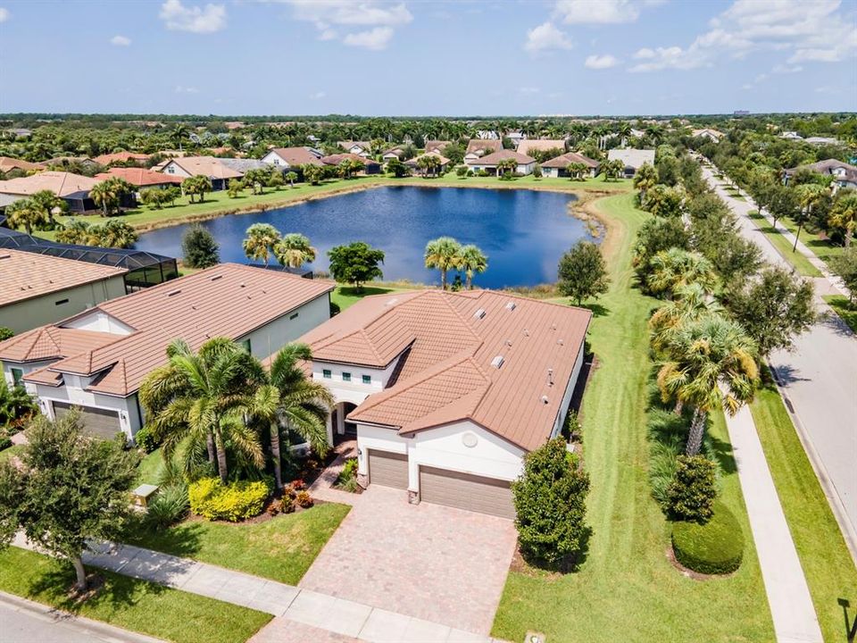 For Sale: $1,275,000 (3 beds, 3 baths, 2489 Square Feet)