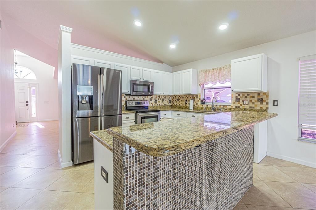 For Sale: $489,000 (4 beds, 2 baths, 1990 Square Feet)