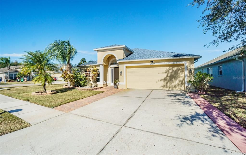 For Sale: $489,000 (4 beds, 2 baths, 1990 Square Feet)