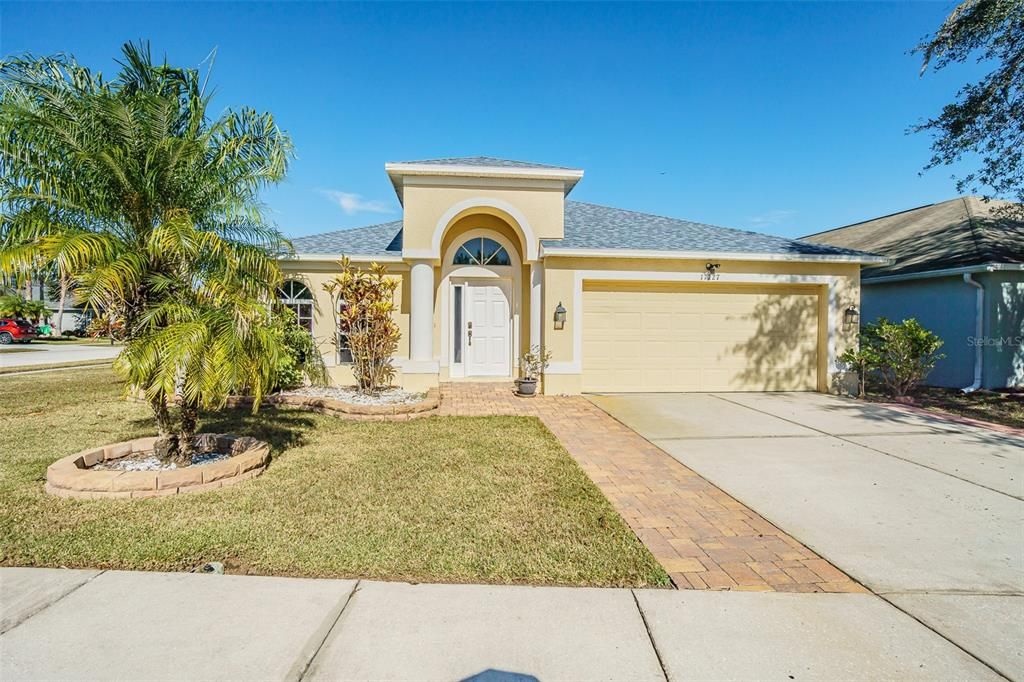 For Sale: $489,000 (4 beds, 2 baths, 1990 Square Feet)