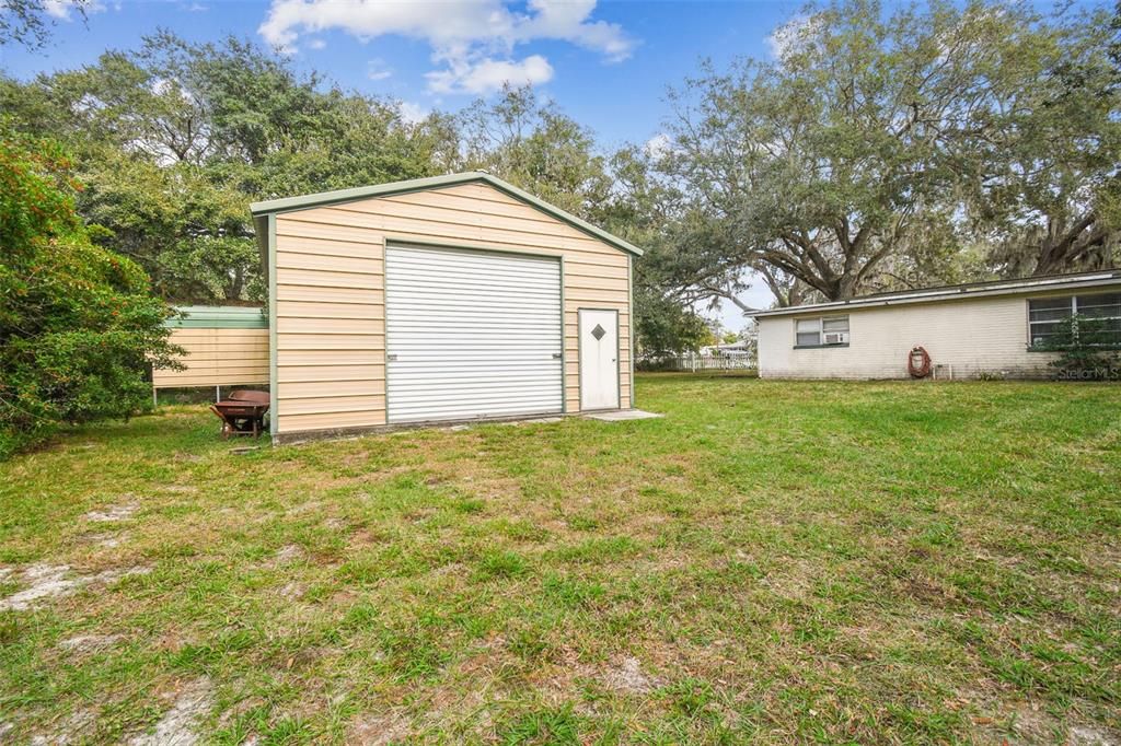 Active With Contract: $300,000 (3 beds, 2 baths, 1534 Square Feet)