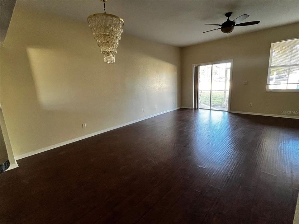 Dining room/living room