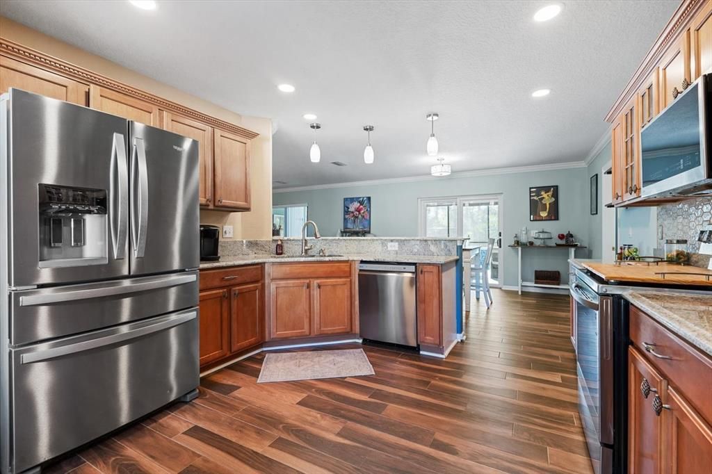 Active With Contract: $499,000 (5 beds, 3 baths, 2389 Square Feet)