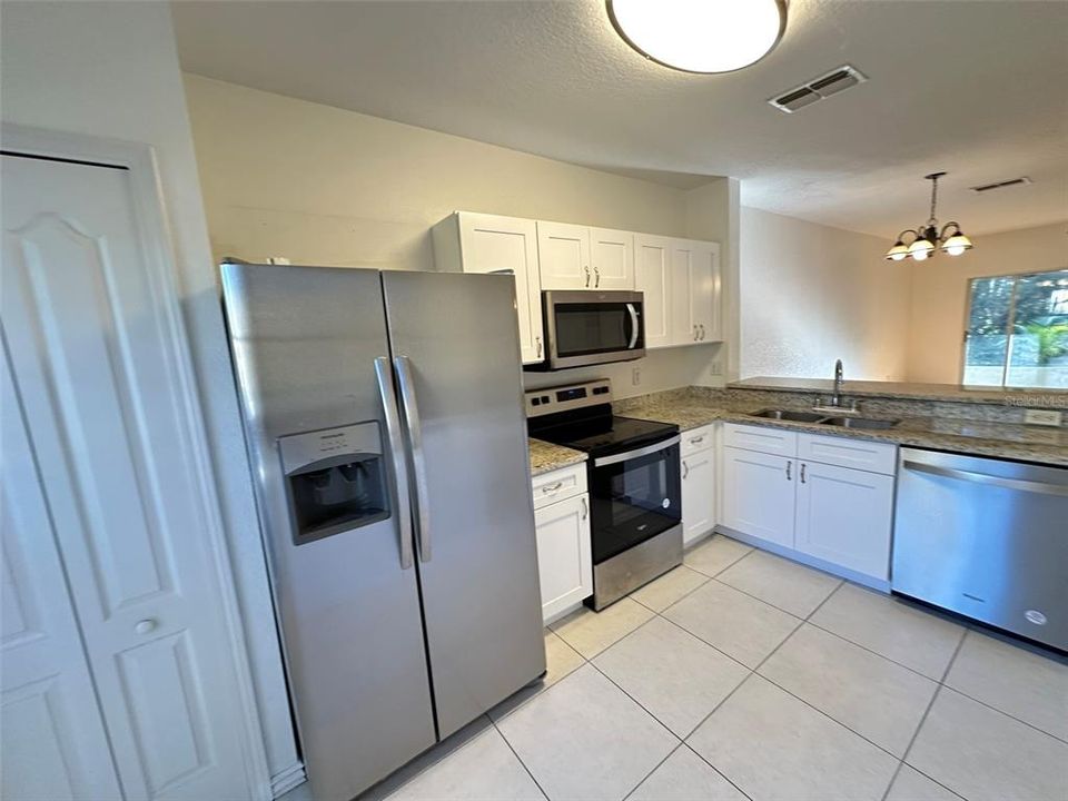 For Rent: $1,750 (2 beds, 2 baths, 1184 Square Feet)