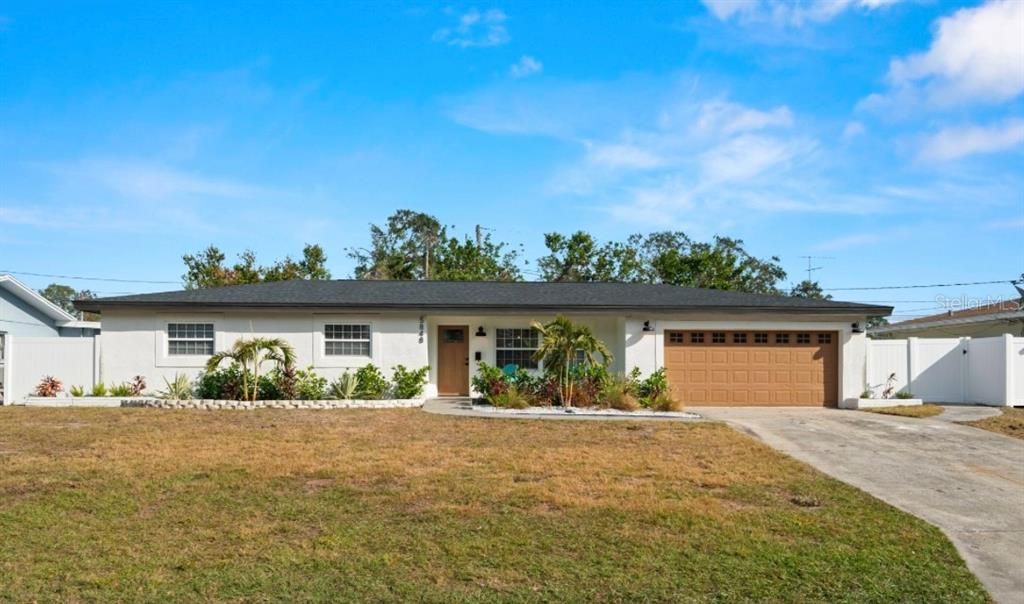 For Sale: $520,000 (3 beds, 2 baths, 1420 Square Feet)