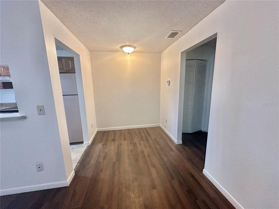 For Rent: $1,195 (1 beds, 1 baths, 15476 Square Feet)