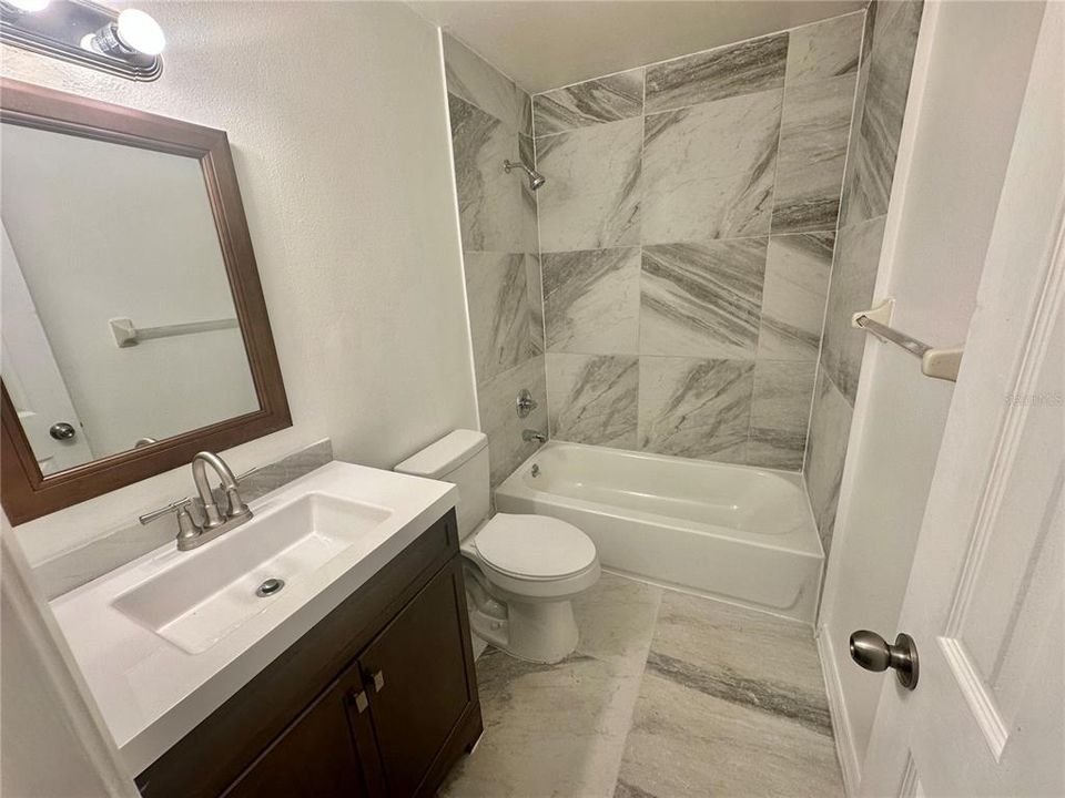 For Rent: $1,195 (1 beds, 1 baths, 15476 Square Feet)