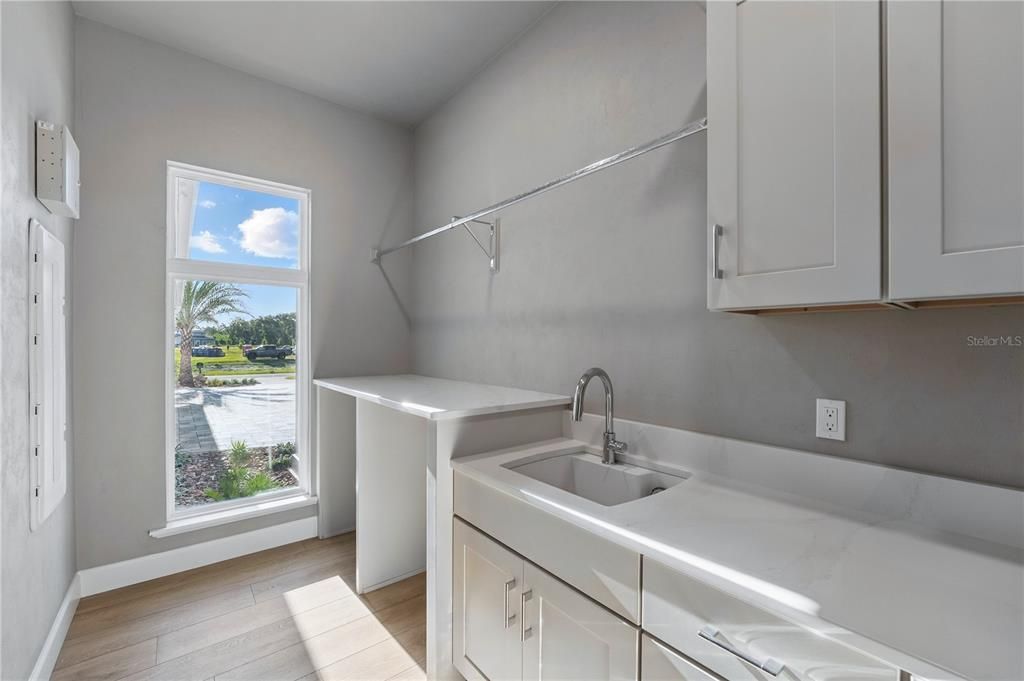 Active With Contract: $1,835,000 (4 beds, 4 baths, 4050 Square Feet)