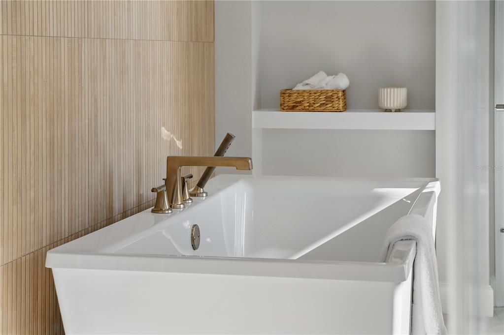 Active With Contract: $1,835,000 (4 beds, 4 baths, 4050 Square Feet)