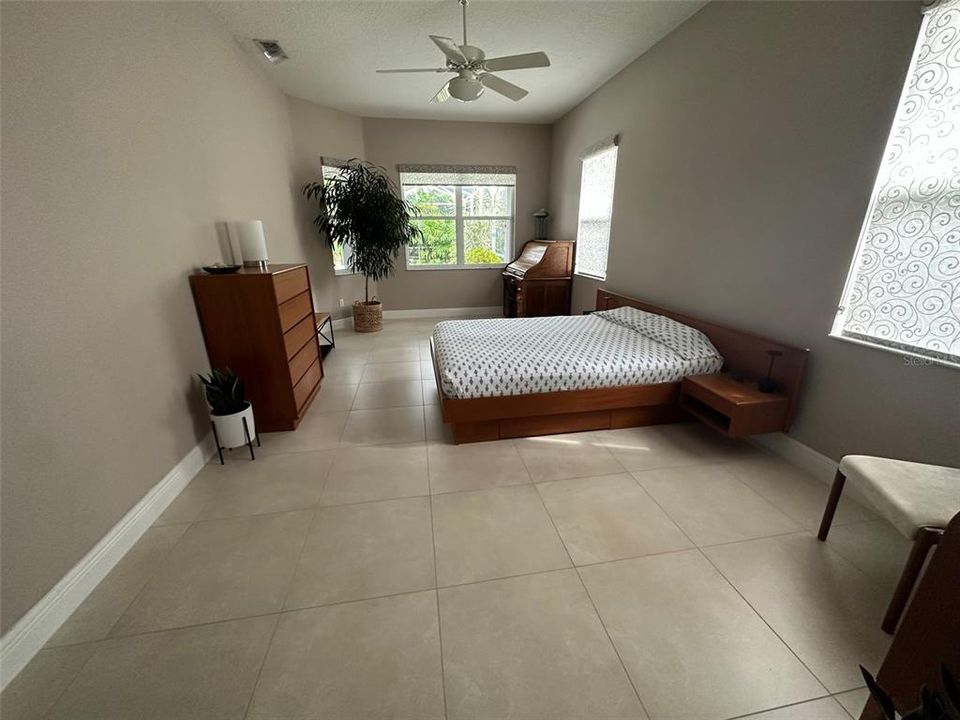 For Rent: $3,695 (4 beds, 2 baths, 2250 Square Feet)