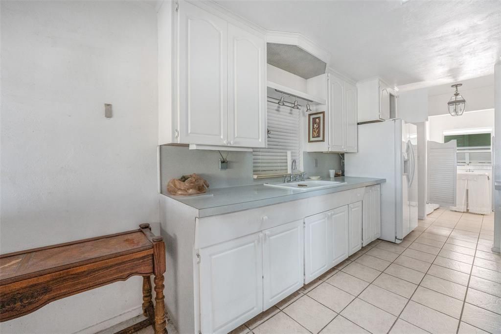 Active With Contract: $425,000 (3 beds, 3 baths, 2983 Square Feet)