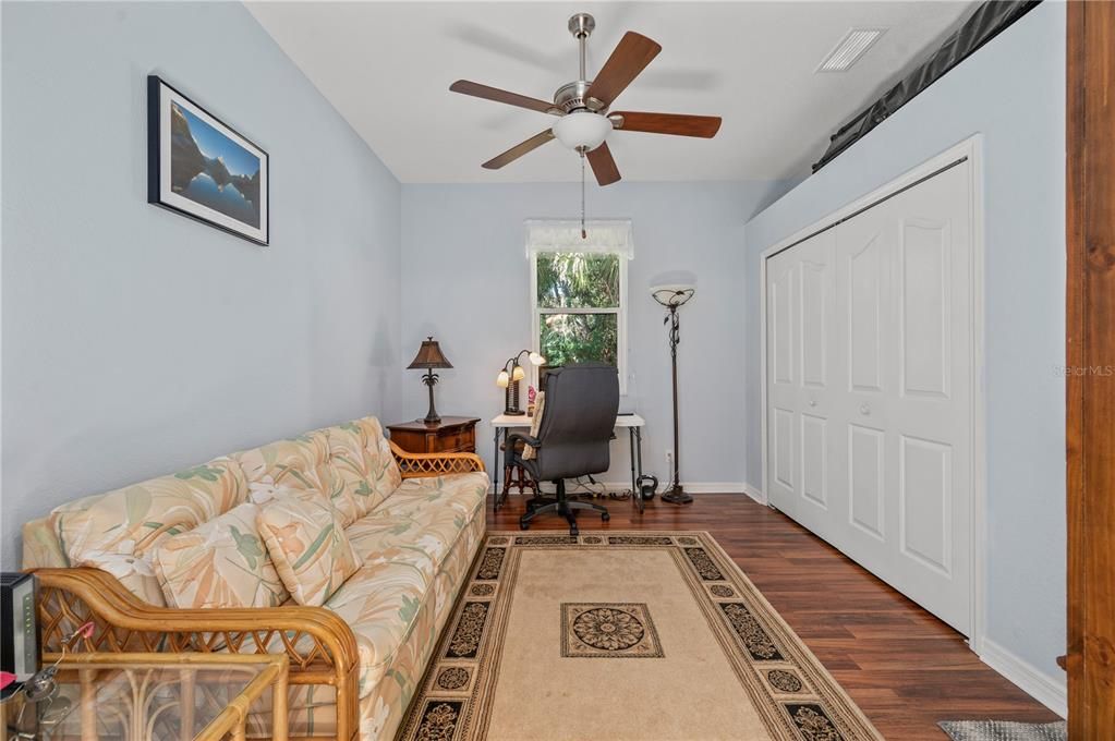 Active With Contract: $413,900 (3 beds, 2 baths, 1531 Square Feet)