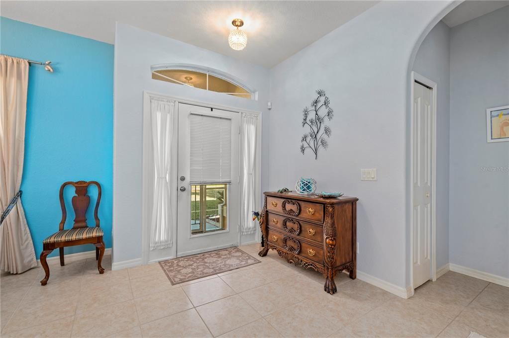 Active With Contract: $413,900 (3 beds, 2 baths, 1531 Square Feet)