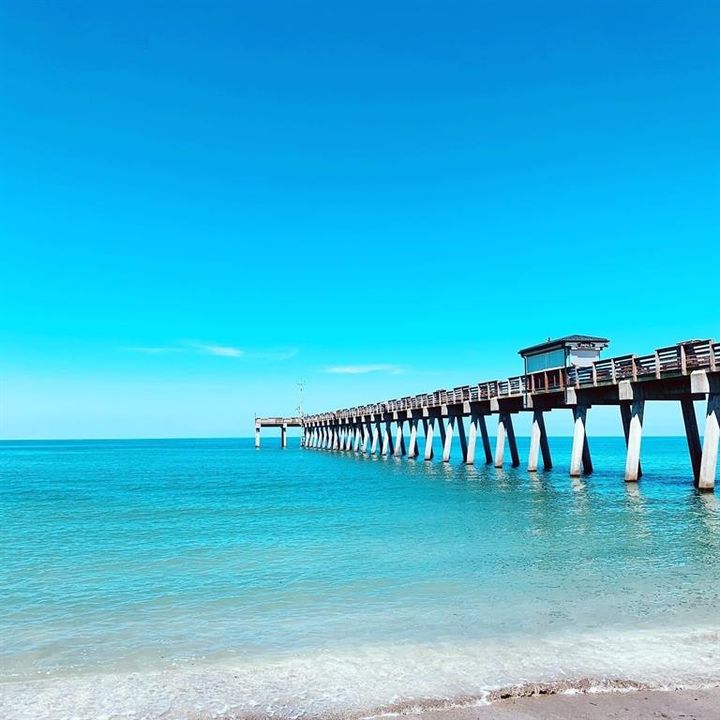 Sharkeys Pier located in Venice