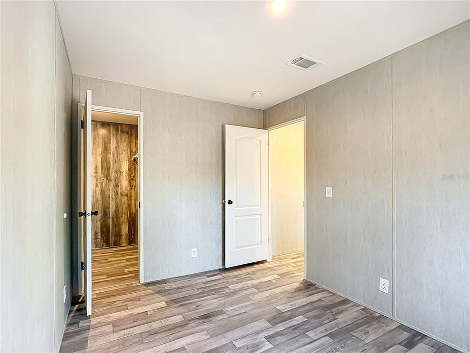 For Sale: $204,800 (3 beds, 2 baths, 1352 Square Feet)