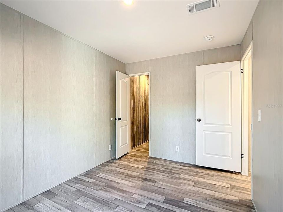 For Sale: $204,800 (3 beds, 2 baths, 1352 Square Feet)