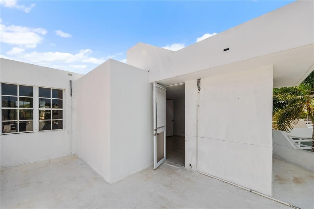 Master Bedroom's Balcony