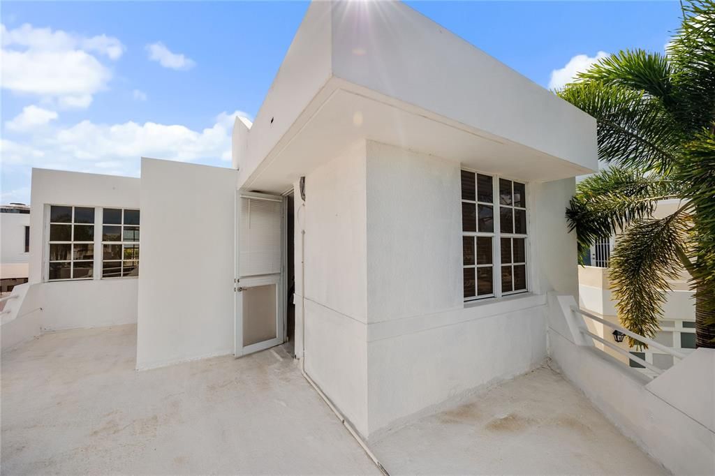 Master Bedroom's Balcony