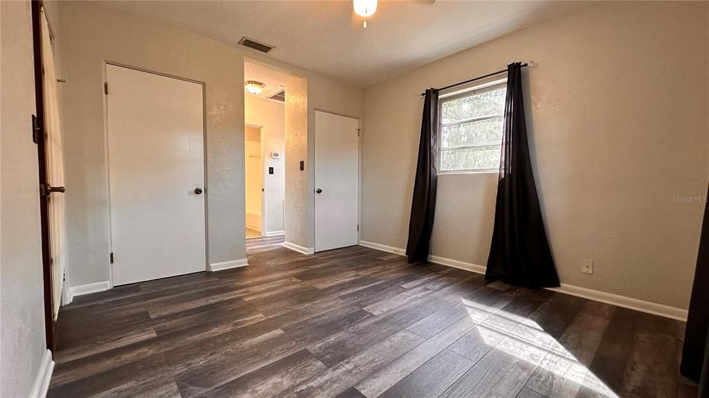 For Rent: $1,600 (2 beds, 1 baths, 814 Square Feet)