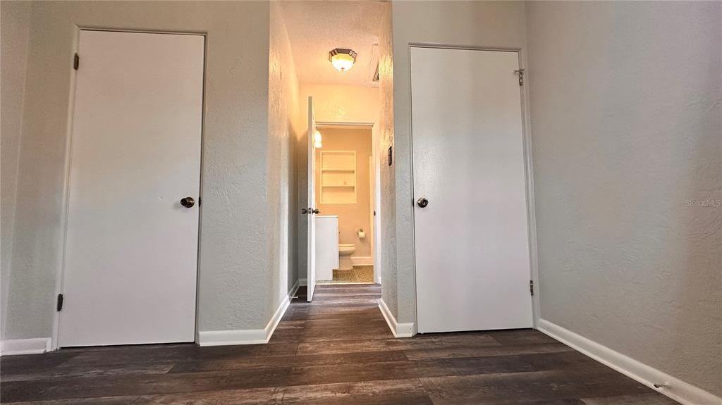 For Rent: $1,600 (2 beds, 1 baths, 814 Square Feet)