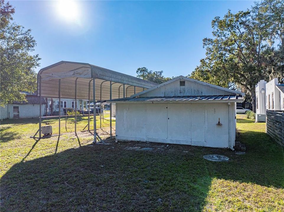 Active With Contract: $260,000 (3 beds, 2 baths, 1132 Square Feet)