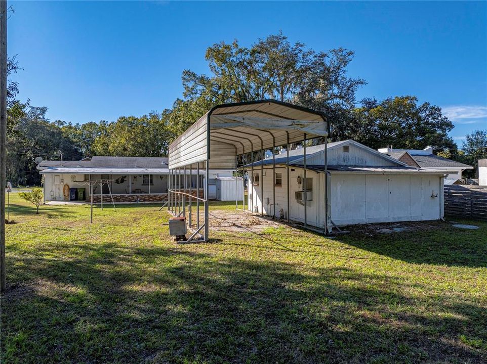 Active With Contract: $260,000 (3 beds, 2 baths, 1132 Square Feet)