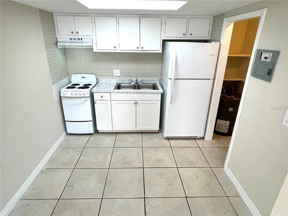 For Rent: $1,195 (1 beds, 1 baths, 588 Square Feet)