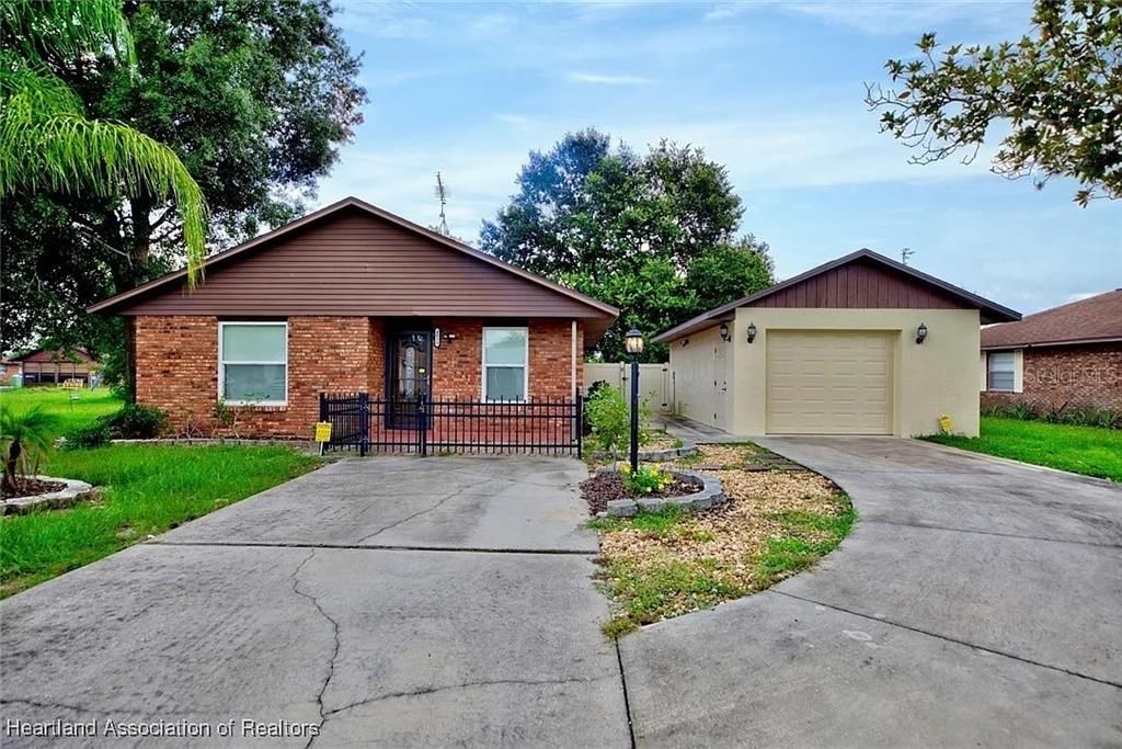 最近售出: $217,000 (2 贝兹, 2 浴室, 1441 平方英尺)