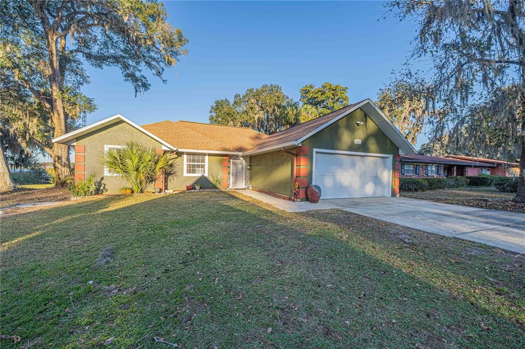 For Sale: $549,000 (3 beds, 2 baths, 1618 Square Feet)