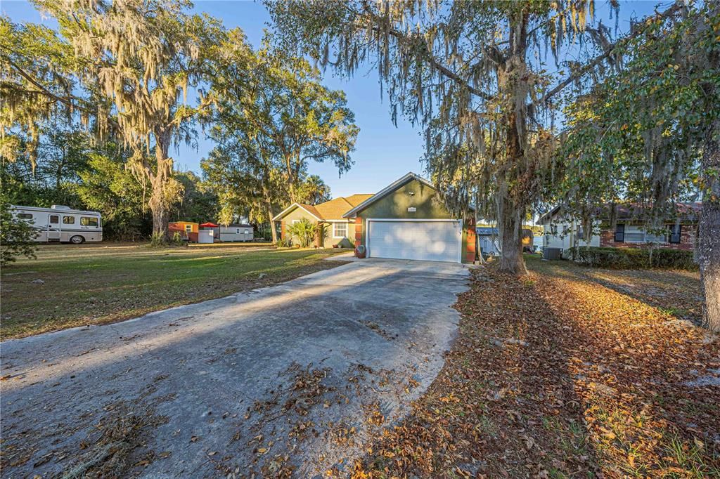 For Sale: $549,000 (3 beds, 2 baths, 1618 Square Feet)