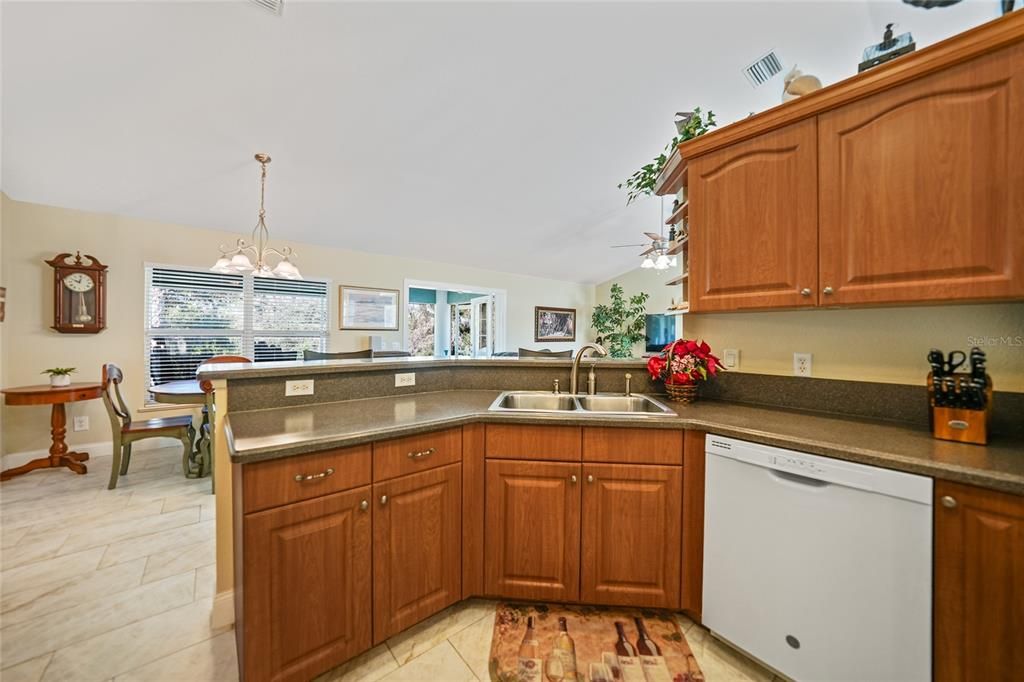 For Sale: $359,900 (3 beds, 2 baths, 1843 Square Feet)