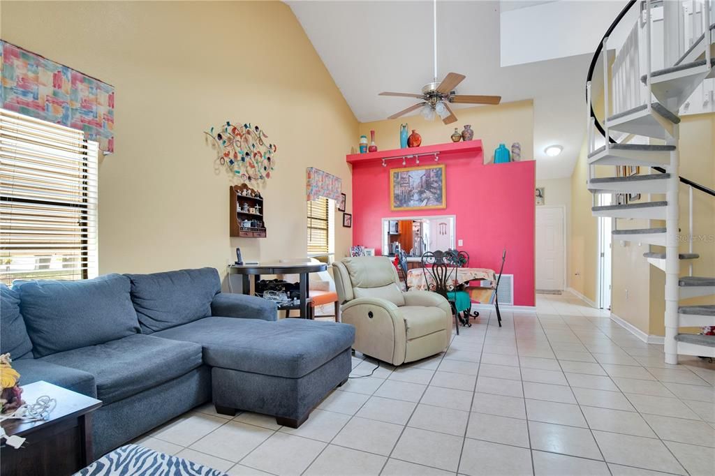 For Sale: $225,000 (2 beds, 2 baths, 1134 Square Feet)