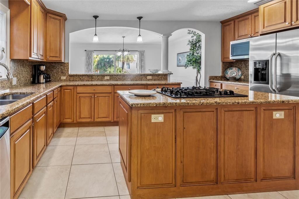 Large, Fully-equipped kitchen