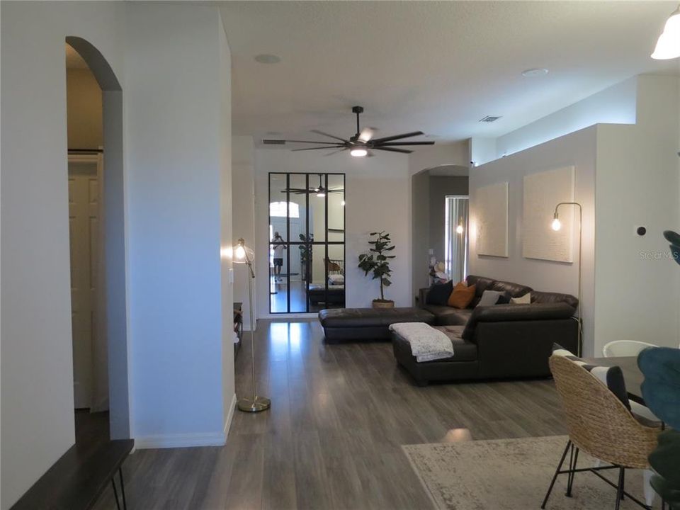 FAMILY AND DINING ROOM COMBO