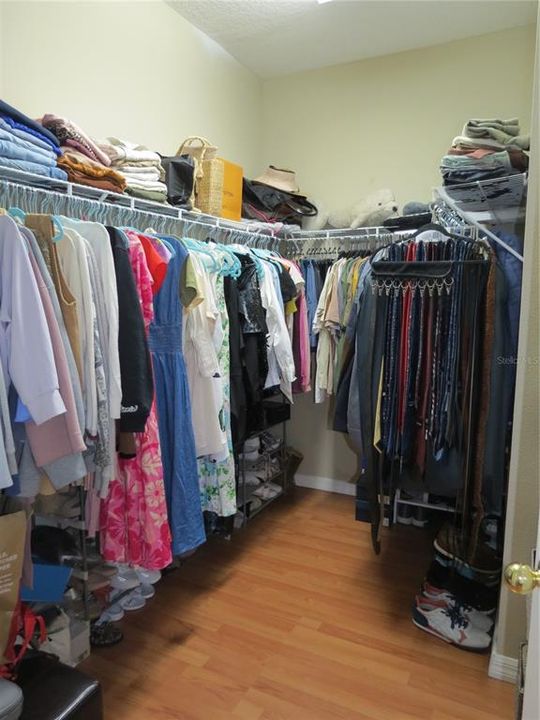 MASTER BEDROOM WALK IN CLOSET