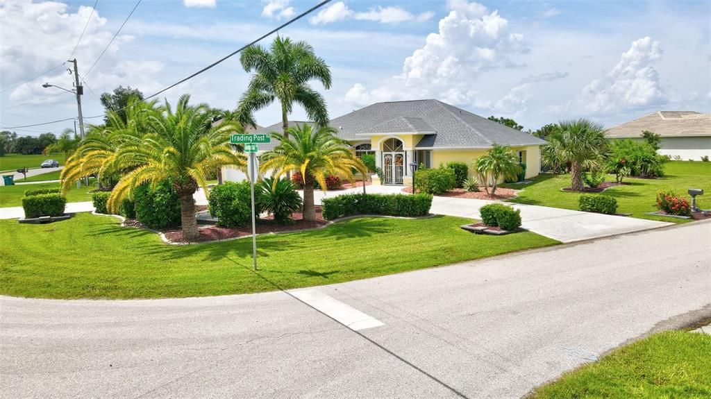 For Sale: $525,000 (3 beds, 2 baths, 1930 Square Feet)