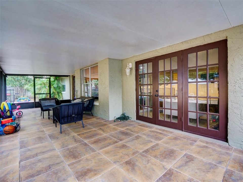 Screened patio/Lanai