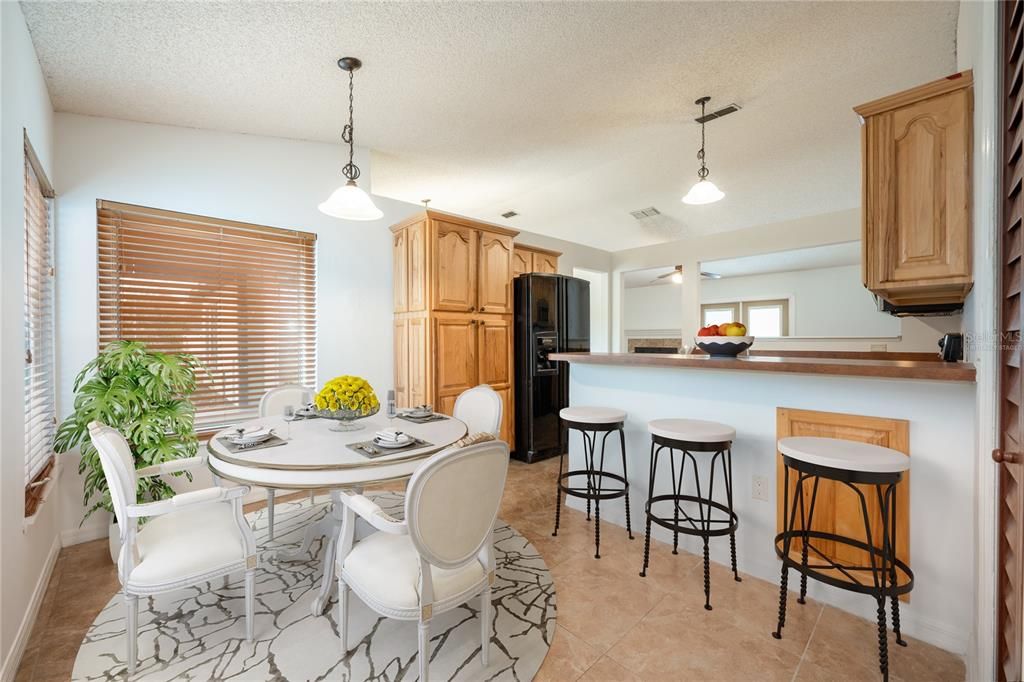 CASUAL DINING OFF THE KITCHEN. Virtually Staged.