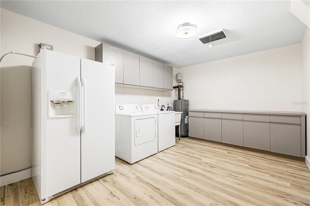 For Sale: $379,900 (3 beds, 2 baths, 1620 Square Feet)